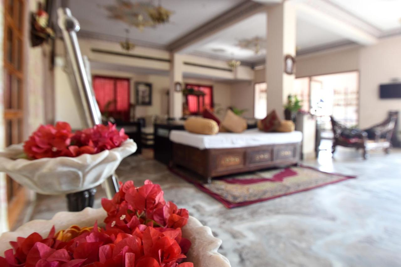 Satyam Palace Resort Пушкар Экстерьер фото