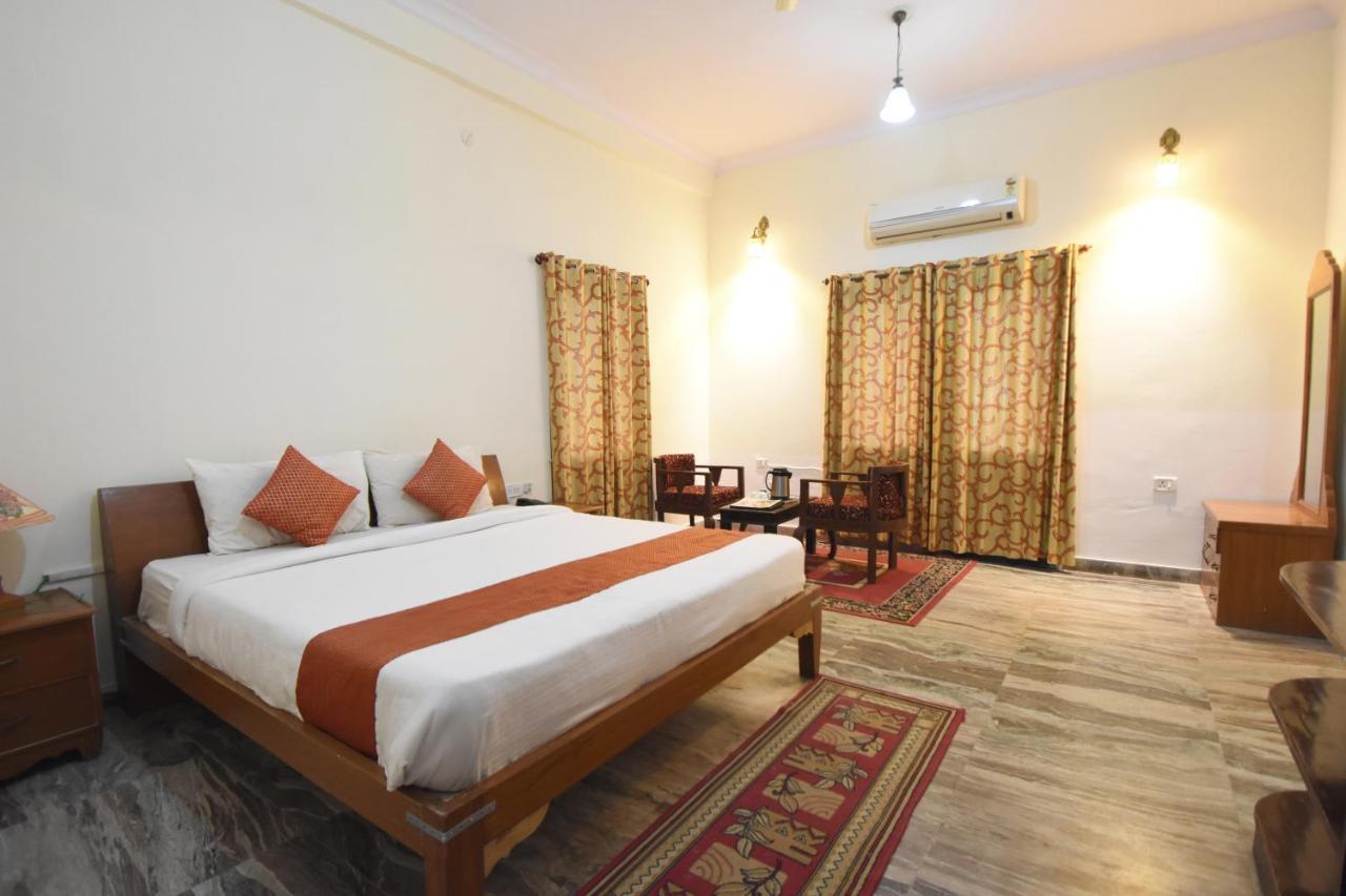 Satyam Palace Resort Пушкар Экстерьер фото