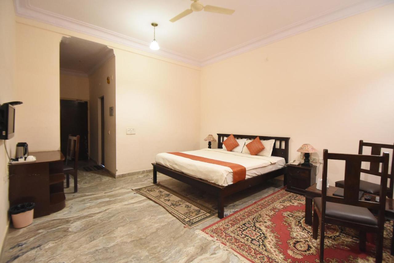 Satyam Palace Resort Пушкар Экстерьер фото