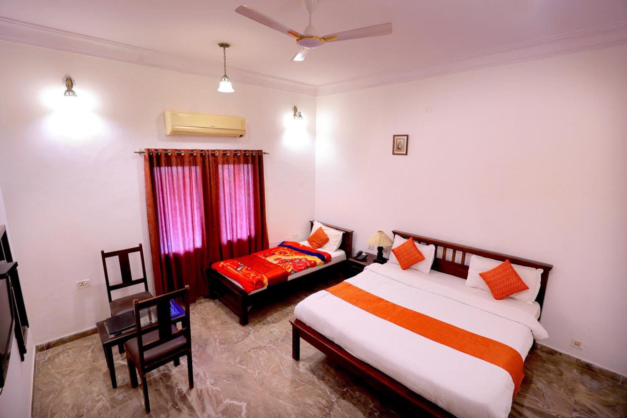 Satyam Palace Resort Пушкар Экстерьер фото