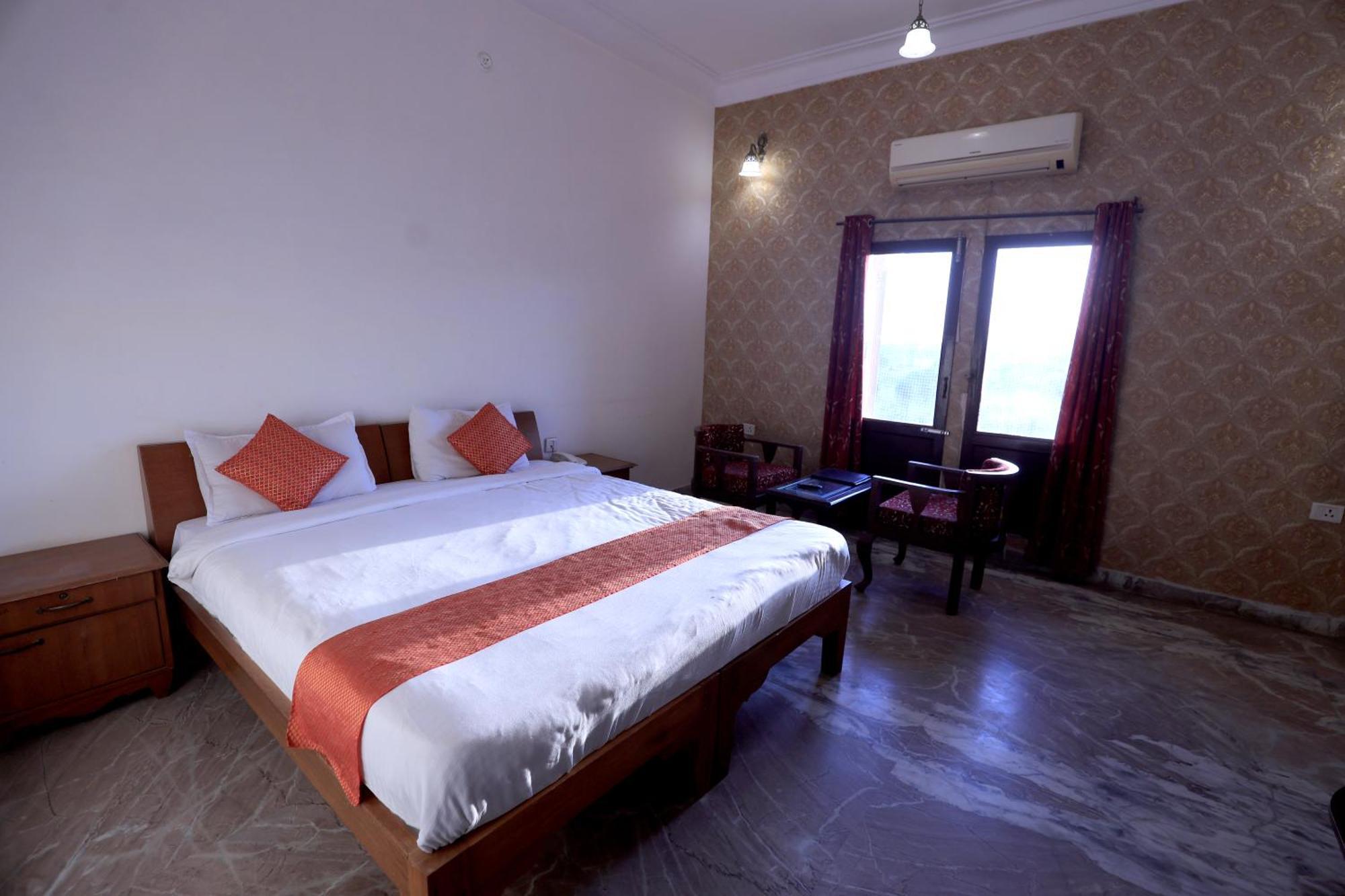 Satyam Palace Resort Пушкар Экстерьер фото
